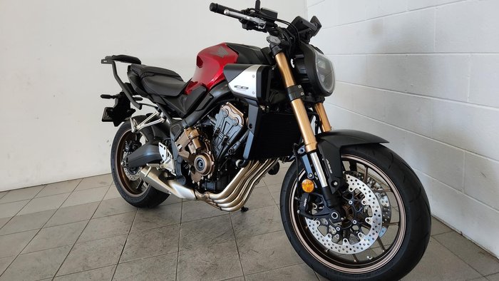 2024 Honda CB650R E-Clutch CB Maroon