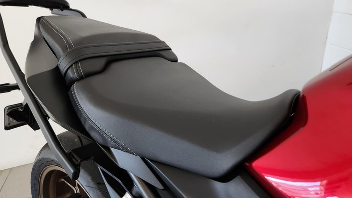 2024 Honda CB650R E-Clutch CB Maroon