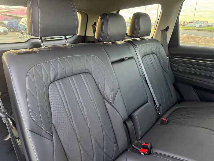 2025 LDV D90 Executive