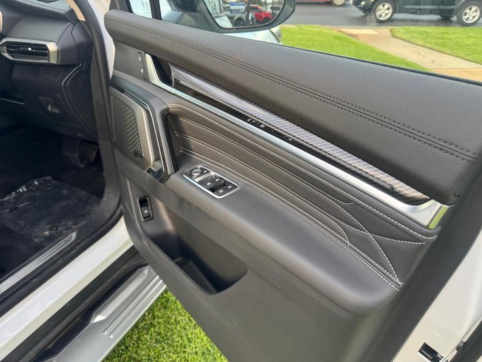 2025 LDV D90 Executive