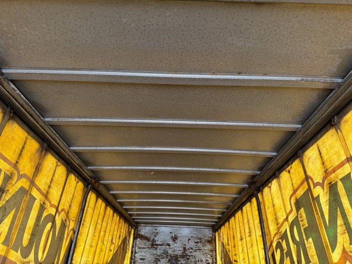 1995 Freighter 22 Pallet Curtainsider