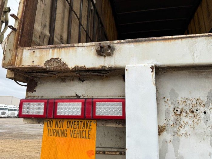 1995 Freighter 22 Pallet Curtainsider