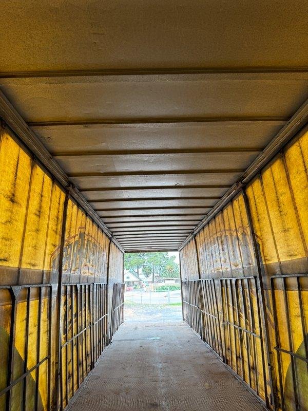1995 Freighter 22 Pallet Curtainsider