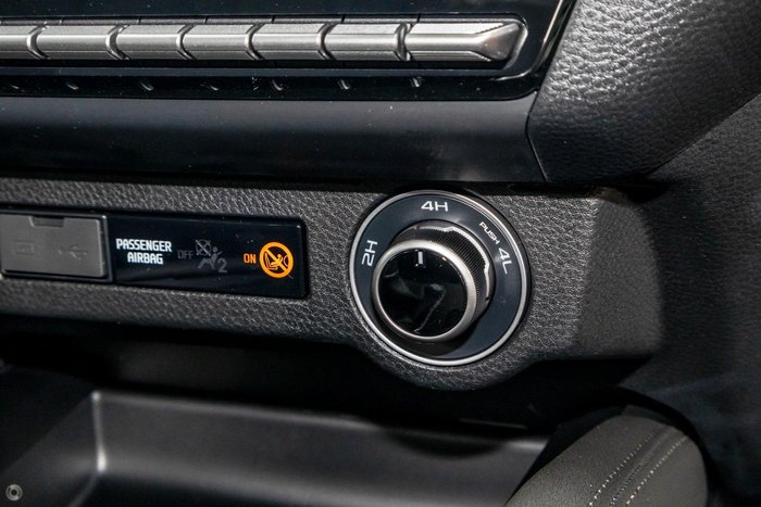 2025 Mazda BT-50 XTR