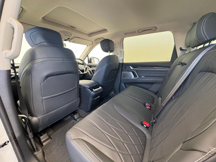 2025 LDV D90 Executive