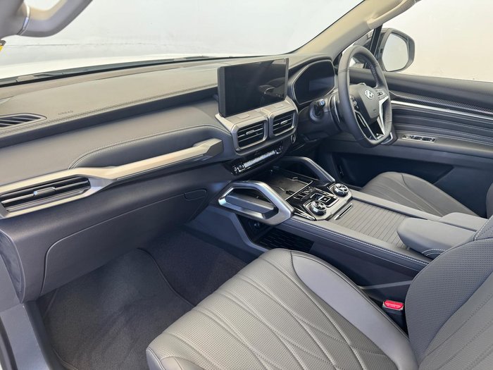 2025 LDV D90 Executive