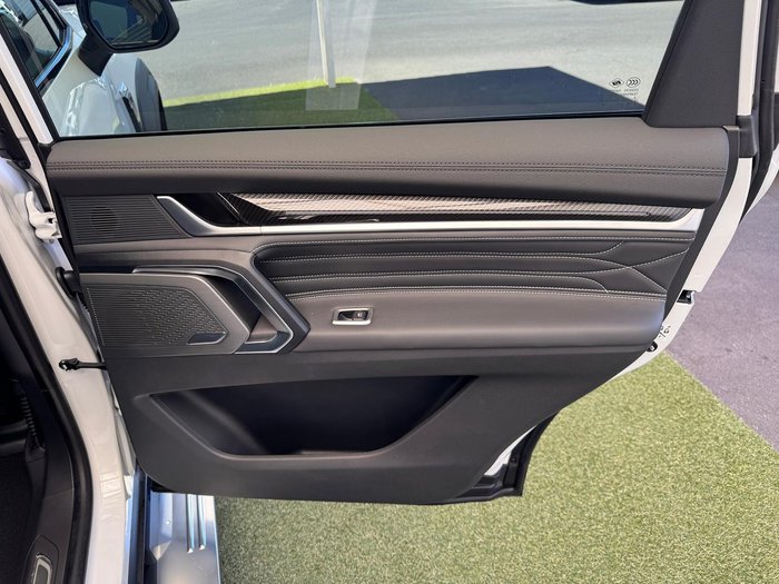 2025 LDV D90 Executive