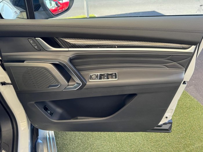 2025 LDV D90 Executive