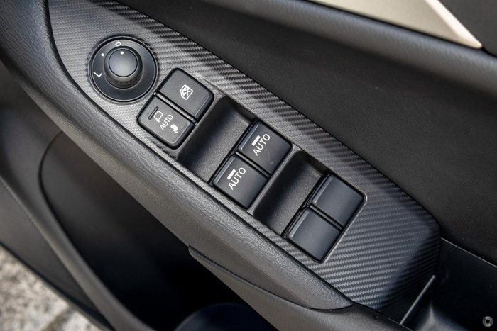 2025 Mazda CX-3 G20 Evolve