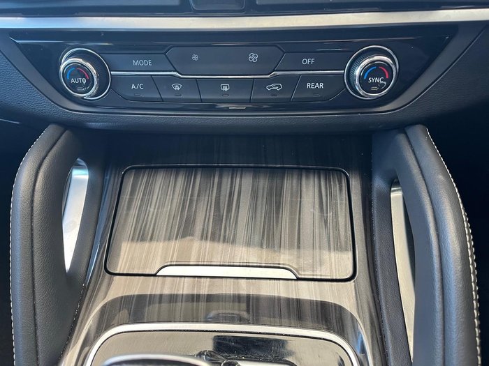 2023 LDV D90 Executive