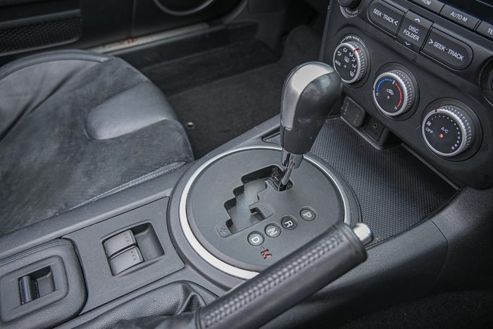 2009 Mazda MX-5 Roadster Coupe