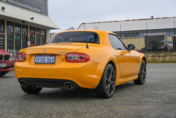 2009 Mazda MX-5 Roadster Coupe