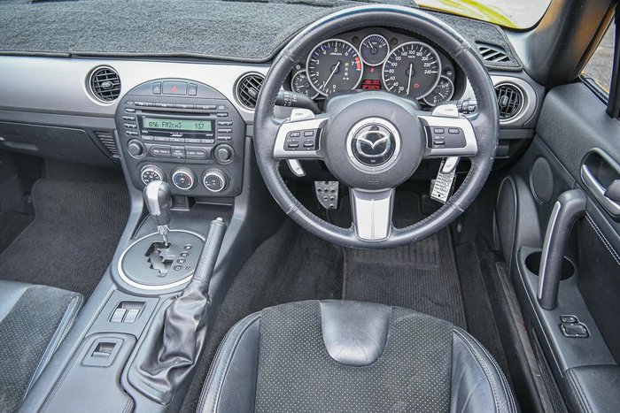 2009 Mazda MX-5 Roadster Coupe