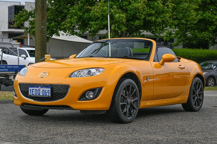 2009 Mazda MX-5 Roadster Coupe