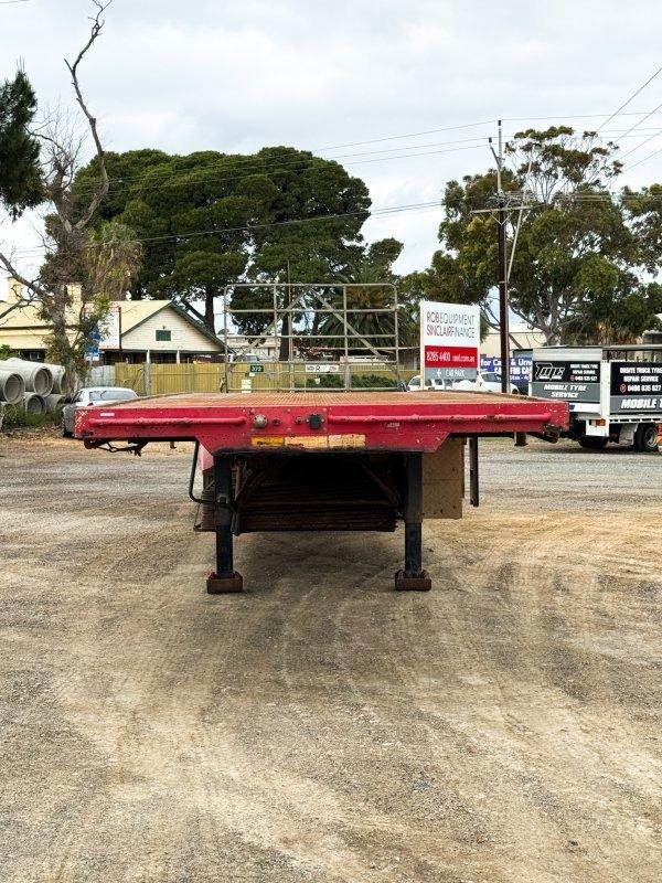 2012 CIMC 22 Pallet Flat Deck Semi Trailer **Twistlocks/Roadtrain**