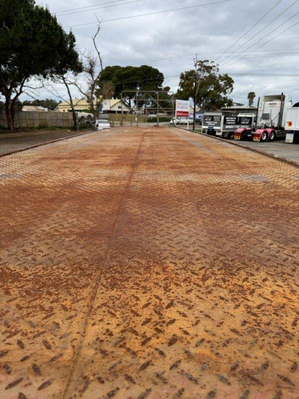 2012 CIMC 22 Pallet Flat Deck Semi Trailer **Twistlocks/Roadtrain**