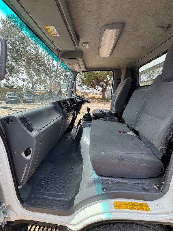 2014 Isuzu Nqr 4X2 Crane/Tipper Truck **Low Kms**