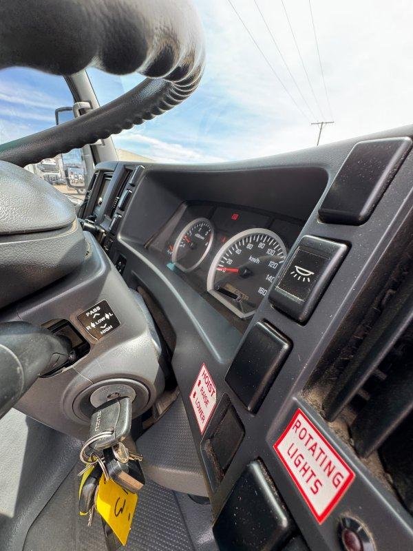 2014 Isuzu Nqr 4X2 Crane/Tipper Truck **Low Kms**