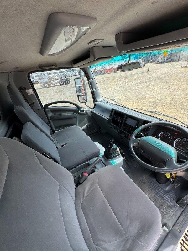 2014 Isuzu Nqr 4X2 Crane/Tipper Truck **Low Kms**