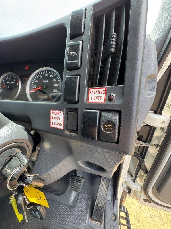 2014 Isuzu Nqr 4X2 Crane/Tipper Truck **Low Kms**