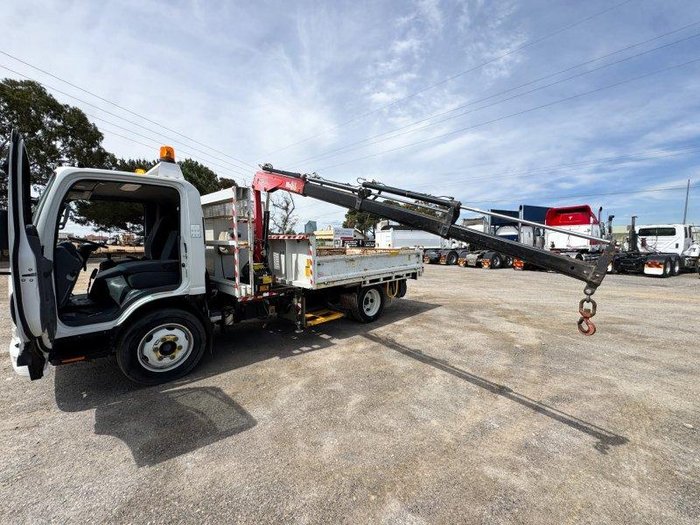 2014 Isuzu Nqr 4X2 Crane/Tipper Truck **Low Kms**