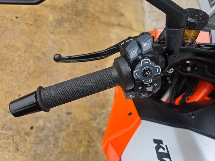 2022 Ktm 1290 SUPER DUKE R Orange