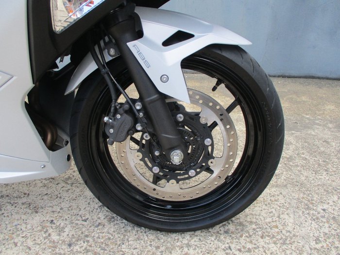 2025 Kawasaki NINJA 500 SILVER