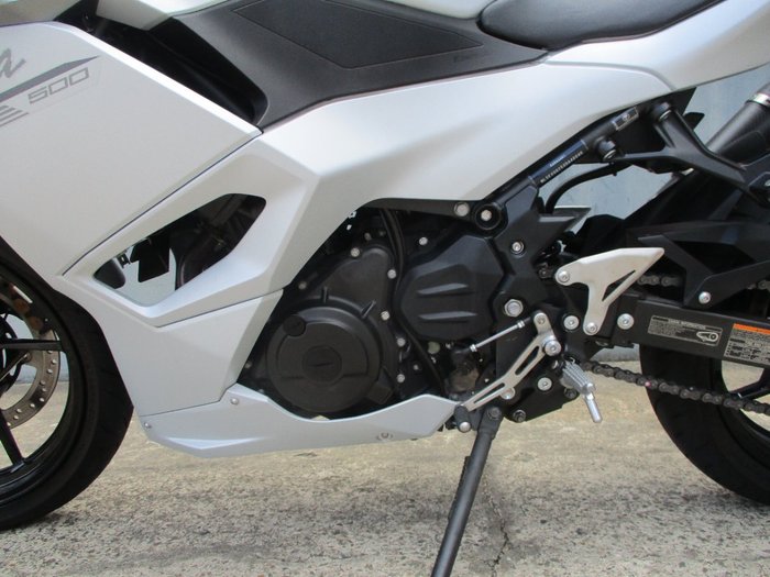 2025 Kawasaki NINJA 500 SILVER
