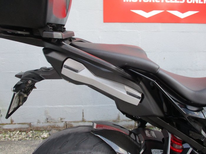 2022 BMW Motorrad S 1000 XR TRIPLE BLACK BLACK STORM METALLIC