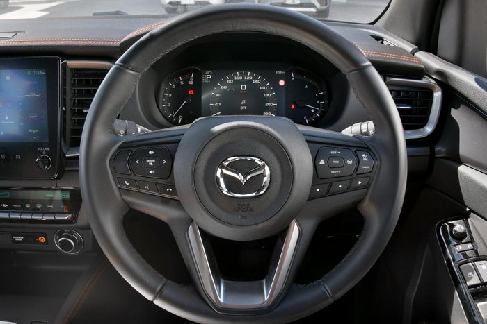 2025 Mazda BT-50 SP