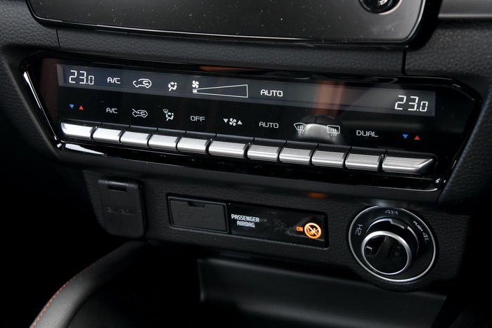 2025 Mazda BT-50 SP