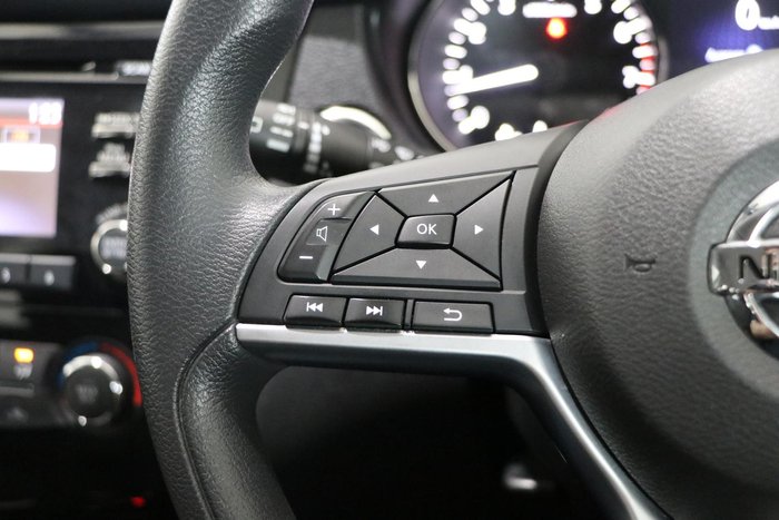 2017 Nissan X-TRAIL ST