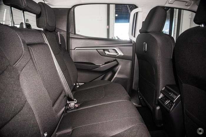 2025 Isuzu D-MAX LS-M