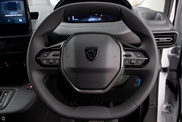 2024 Peugeot Partner Pro