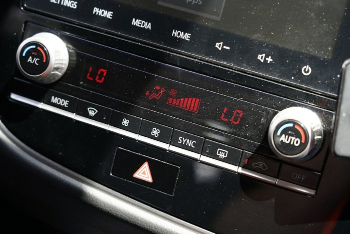 2020 Mitsubishi Outlander ES