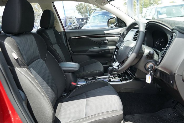 2020 Mitsubishi Outlander ES