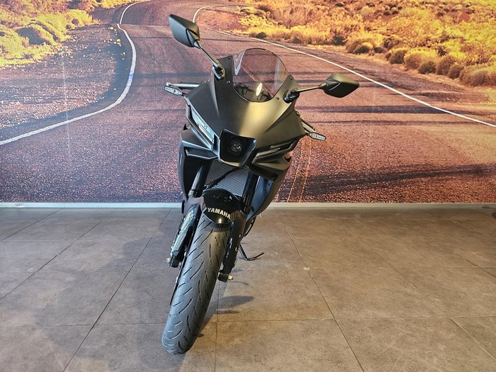 2025 Yamaha YZF-R3 R3 Black