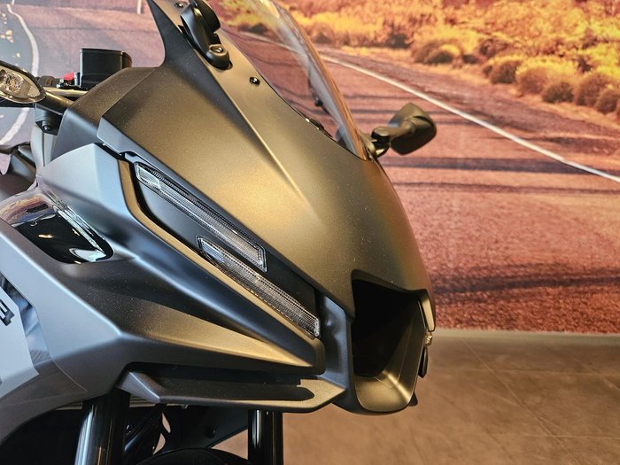 2025 Yamaha YZF-R3 R3 Black