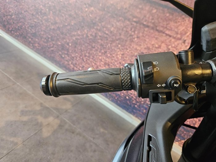 2025 Yamaha YZF-R3 R3 Black