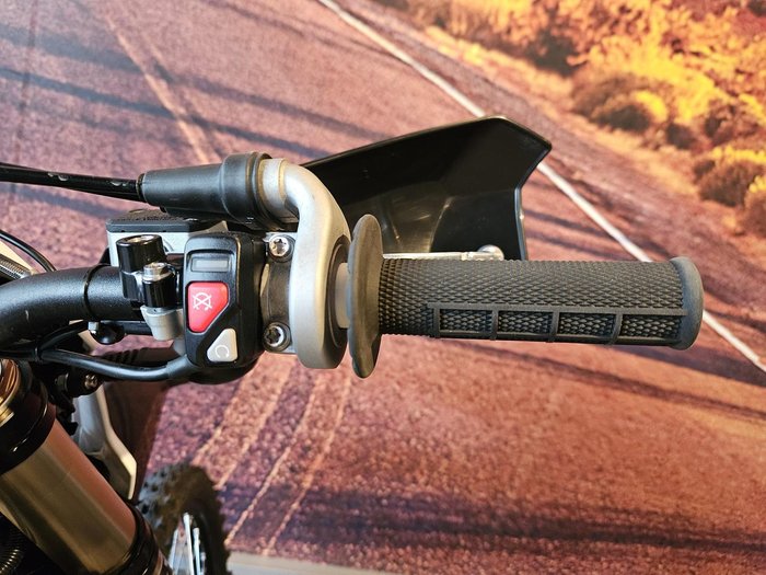 2025 Triumph TF 450-E Off Road White