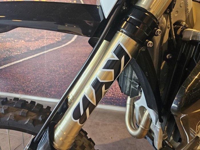 2025 Triumph TF 450-E Off Road White