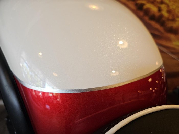 2025 Triumph Bonneville T120 Bonneville Red