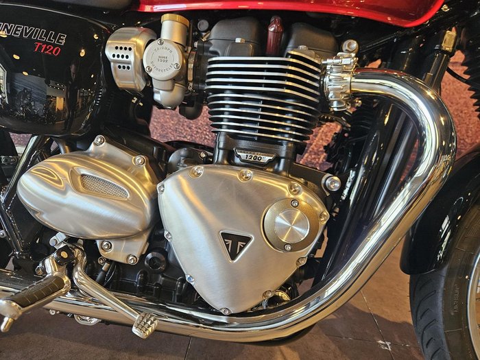 2025 Triumph Bonneville T120 Bonneville Red