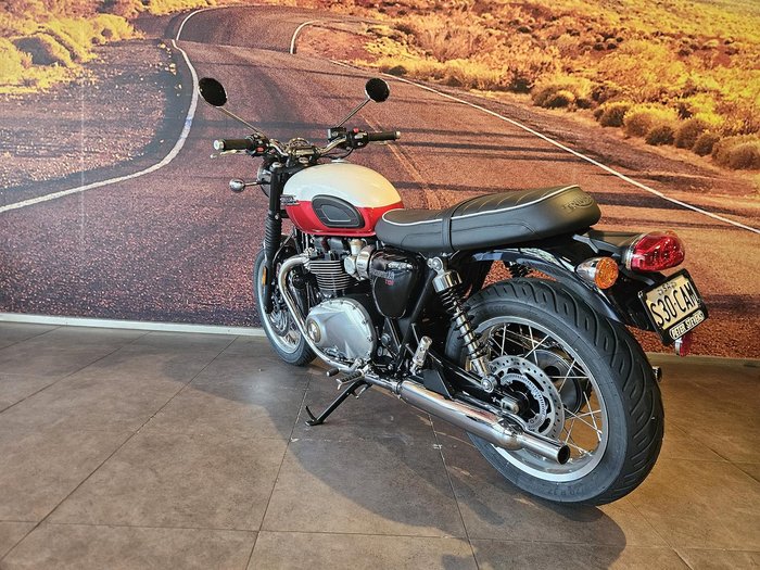2025 Triumph Bonneville T120 Bonneville Red