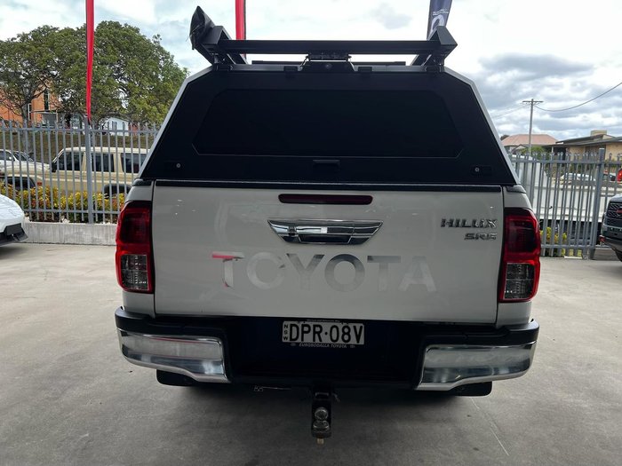 2017 Toyota Hilux SR5