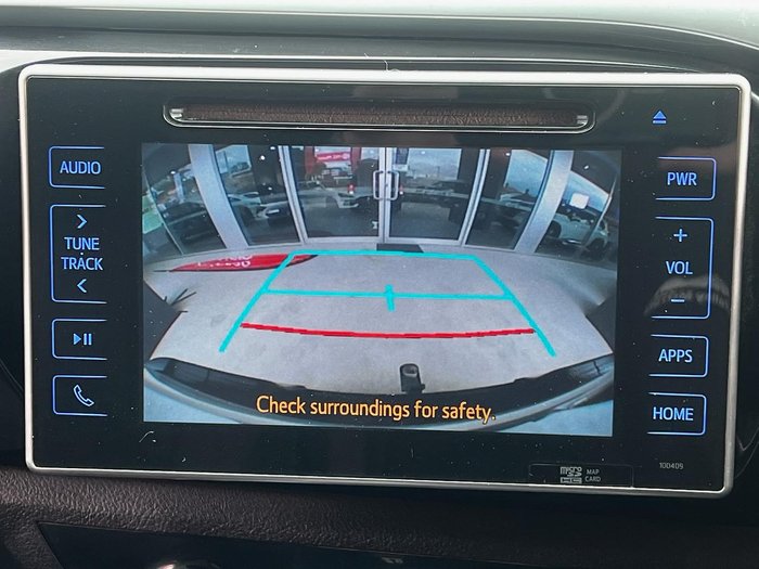 2017 Toyota Hilux SR5