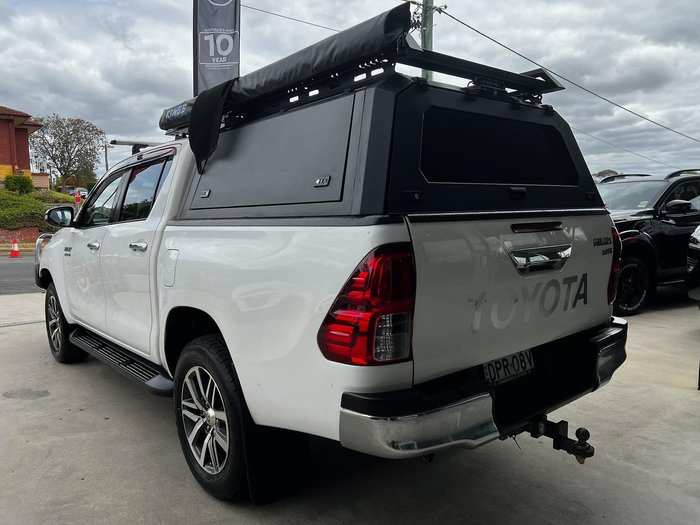 2017 Toyota Hilux SR5