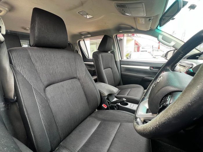 2017 Toyota Hilux SR5