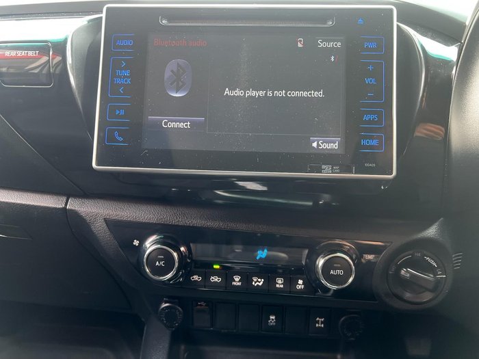 2017 Toyota Hilux SR5