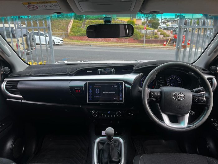 2017 Toyota Hilux SR5